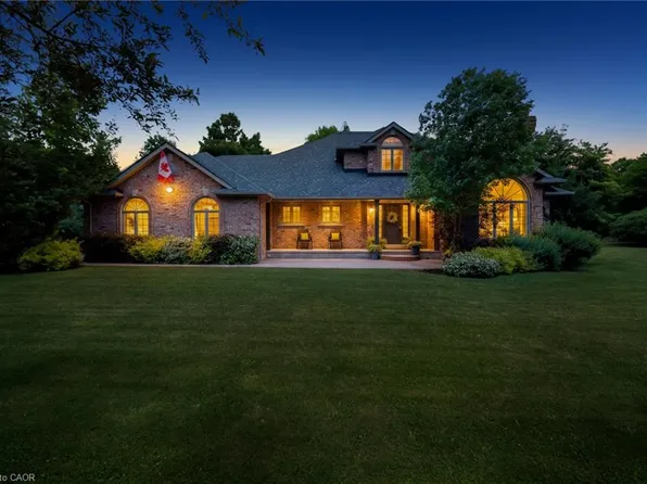 2255 Mohawk Trl, Milton, ON L0P 1B0