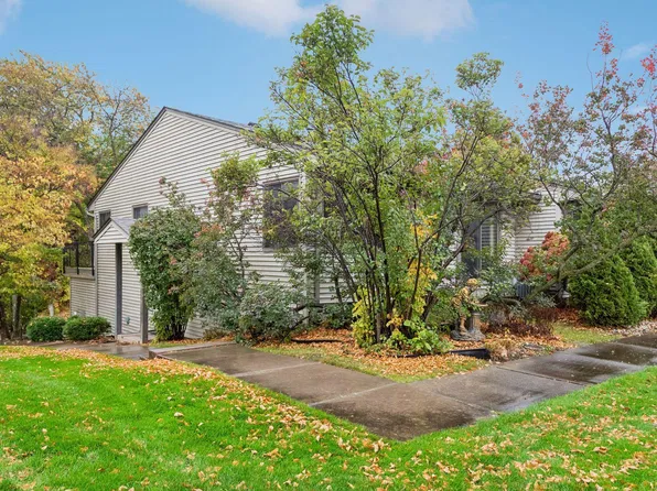 4435 Arden View Ct, Arden Hills, MN 55112