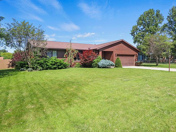 2nd image of 437 Garden Pl