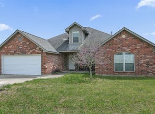 7566 Harris Ln, Bryan, TX 77808