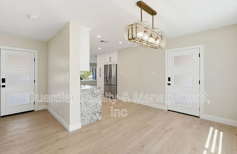 6819 E Paradise Pkwy — Photo 9