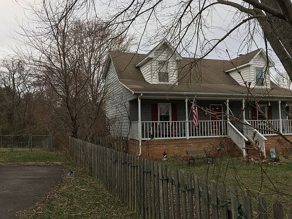3rd image of 3910 Norris Dr
