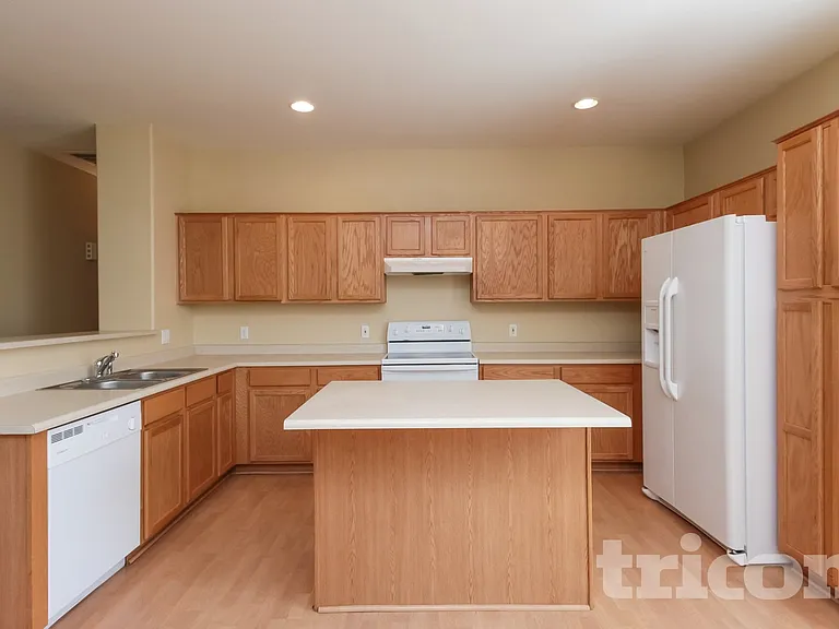 12519 W Estero Ln — Photo 5