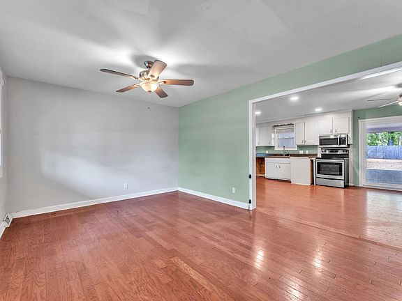 5th image of 2601 E Lee Rd