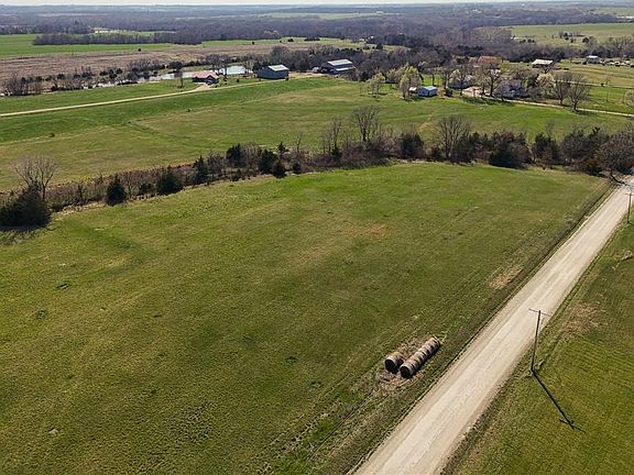 4th image of N 400th Rd