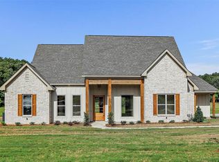 377 Driftwood Ln, Florence, MS 39073