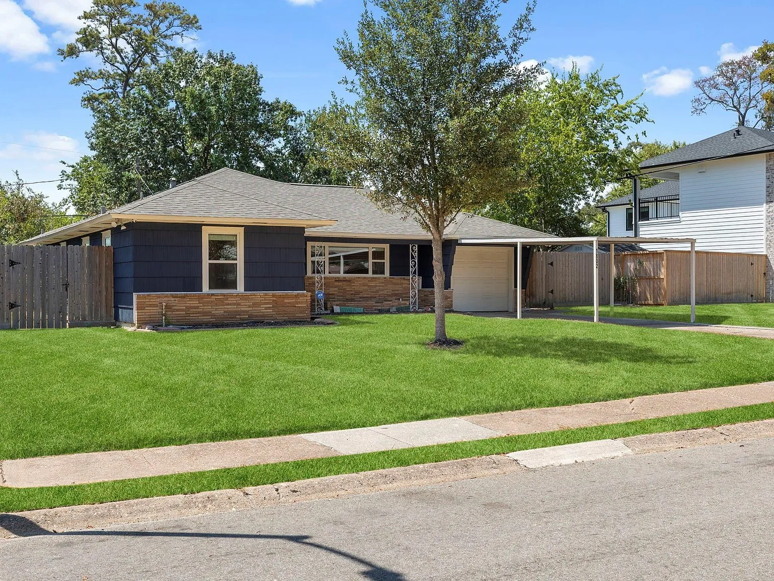 2 bed, 2.0 bath, 1205 sqft, $2,650 — Photo 4