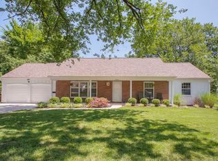 9621 Mohawk Dr, Overland Park, KS 66206