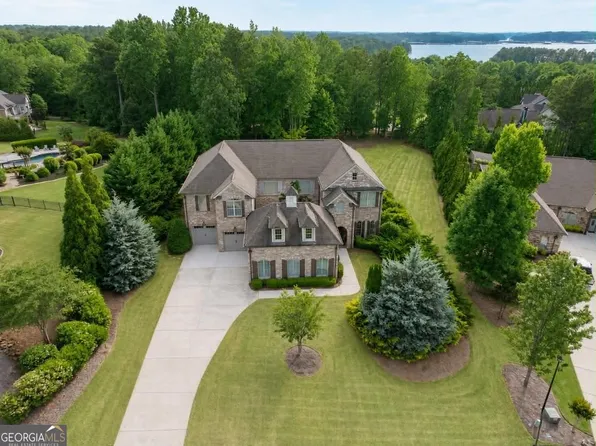 6509 Snug Harbor Ct, Flowery Branch, GA 30542