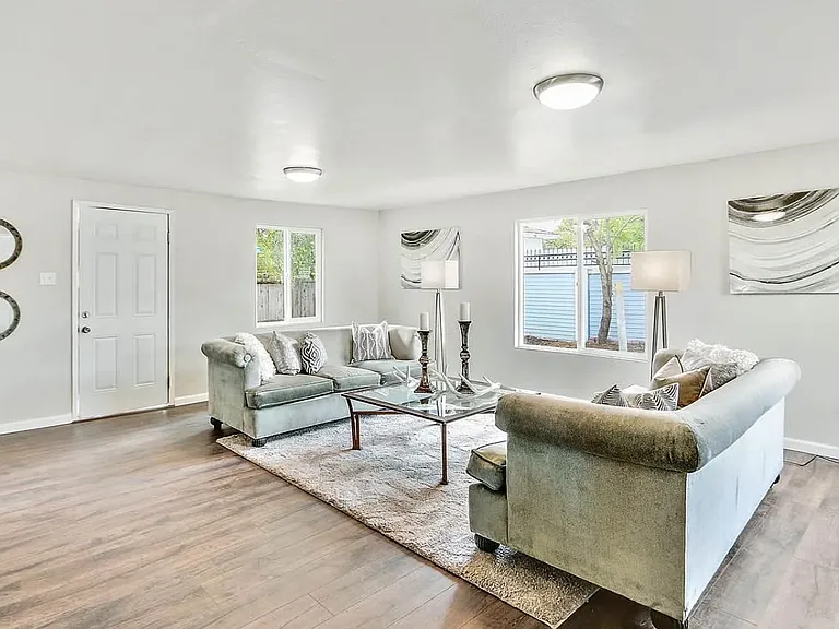 2819 Richard Ave — Photo 10