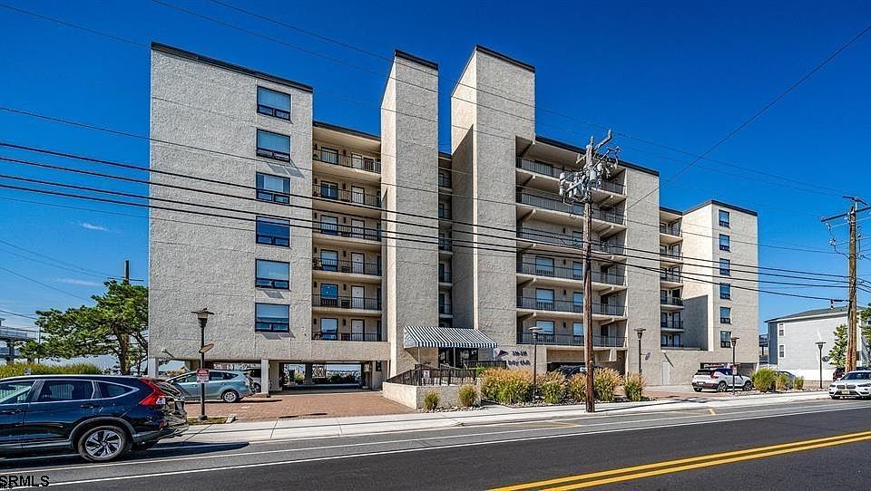 1st image of 336-338 Bay Ave APT 406