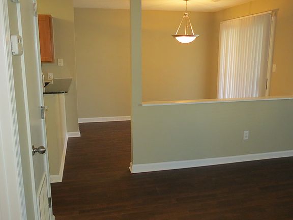 4th image of 1994 Hyde Dr APT A