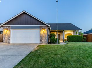 831 S, Springfield, OR 97477