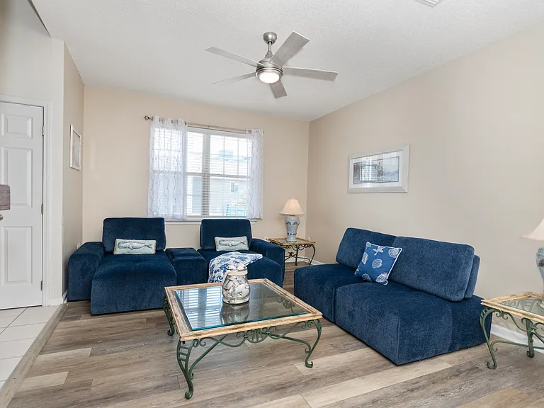 4612 Surf St #2 — Photo 9