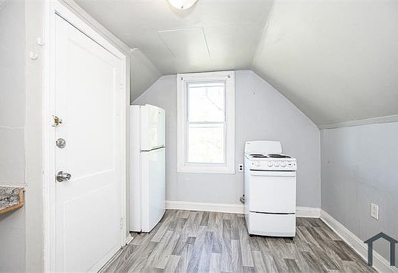 2nd image of 8505 Garfield Blvd #3