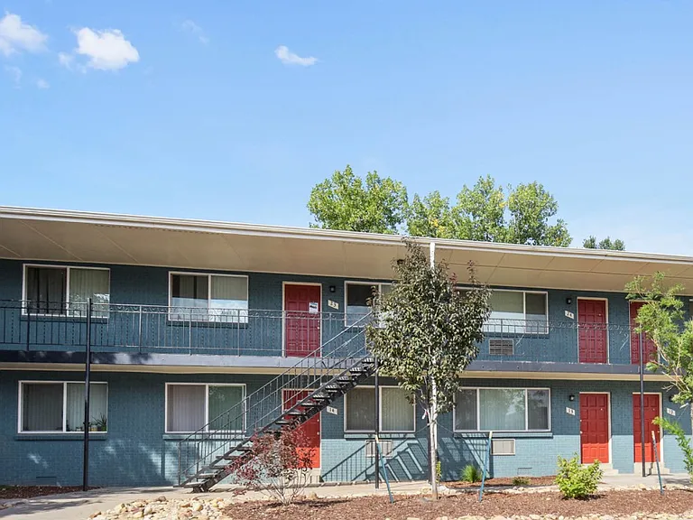 Sheridan South Apts — Photo 2