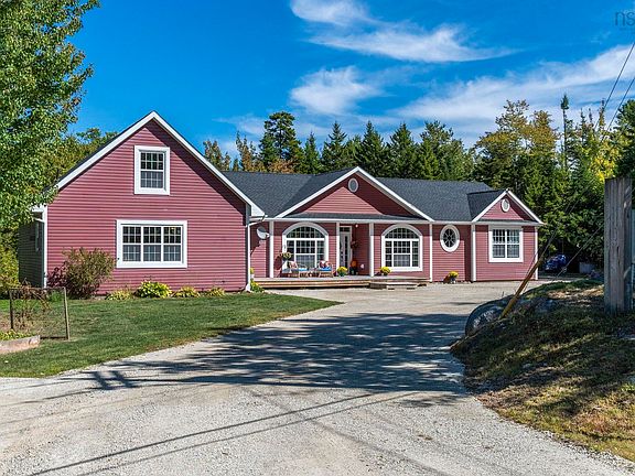 2nd image of 202 Mill Lake Rd W