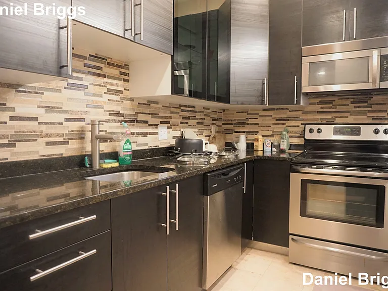 1801 Beacon St #4 — Photo 5