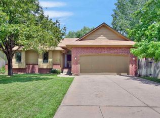 9612 W Greenspoint St, Wichita, KS 67205