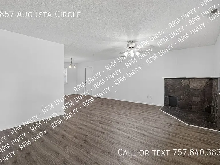 2857 Augusta Cir — Photo 26