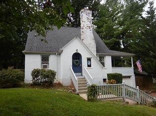 408 Mountain View Dr, Staunton, VA 24401