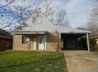 213 2nd St, Ingram, TX 78025