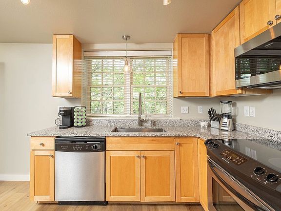 4th image of 309 E Lafayette St APT 202