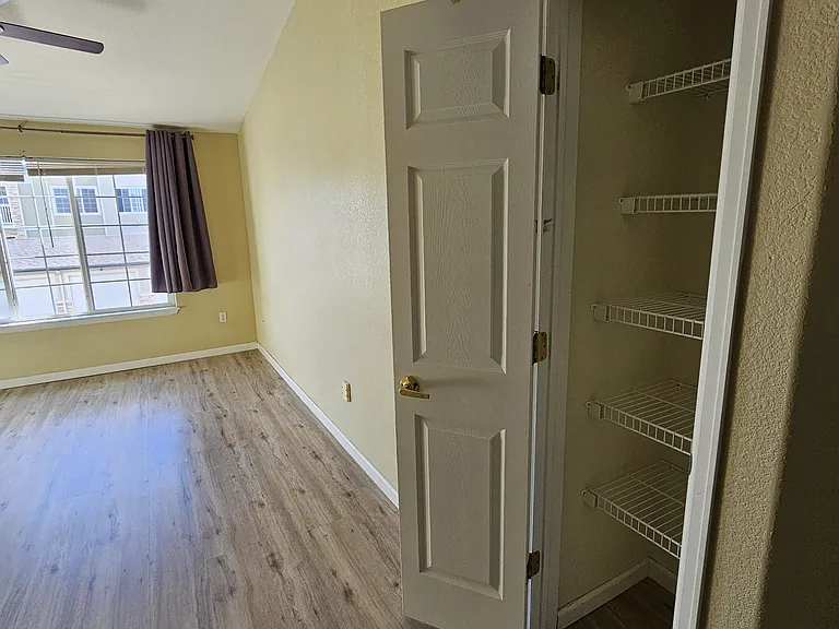 1435 S Galena Way #203 — Photo 10