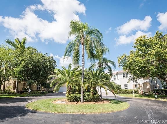 3rd image of 8482 SW 137th St