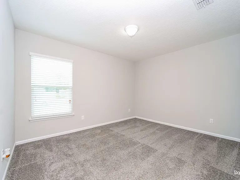 12385 Sacha Rd — Photo 11