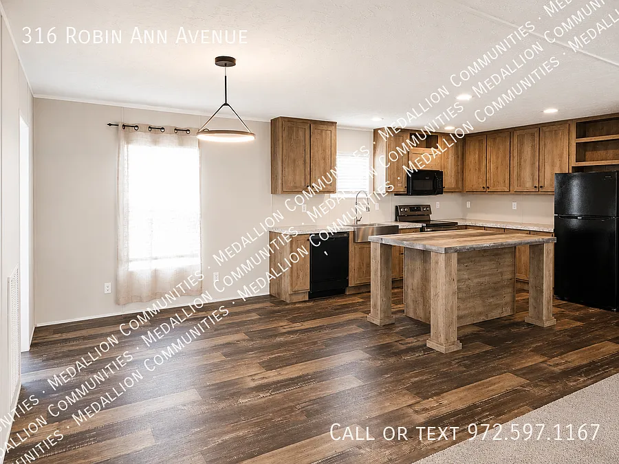 3 bed, 1400 sqft, $1,699 — Photo 3