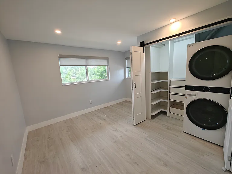 2115 NE 37th Dr #235 — Photo 7