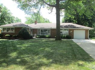 358 Milburn Ave, Crete, IL 60417