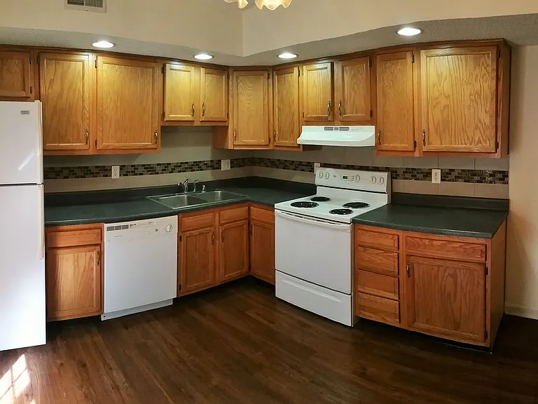 6418 Venango Dr — Photo 1