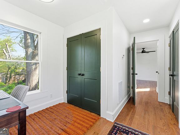 3rd image of 216 Leyden St
