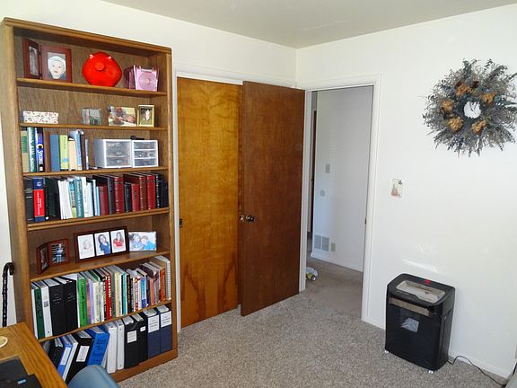 Bedroom 3/ Study