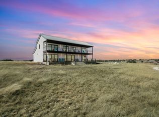 300 Junker Hill Dr, Fredericksburg, TX 78624