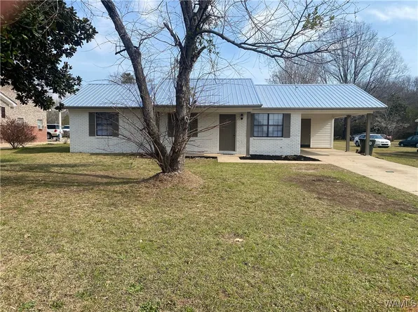 15974 Rockwood Dr, Moundville, AL 35474