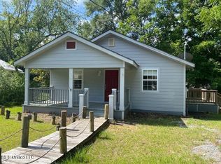 328 Madison Ave, Wiggins, MS 39577