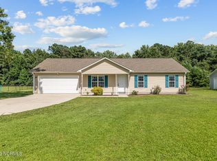 99 Meadow Farms Rd, Richlands, NC 28574