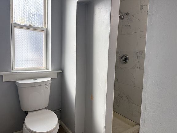 3rd image of 8833 S Exchange Ave #3R