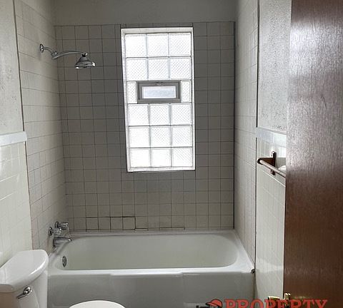 5th image of 302 River Oaks Dr