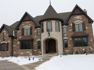 110 Tanager Dr, Bloomingdale, IL 60108