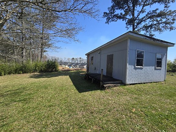 5th image of 2115 Elkahatchee Rd