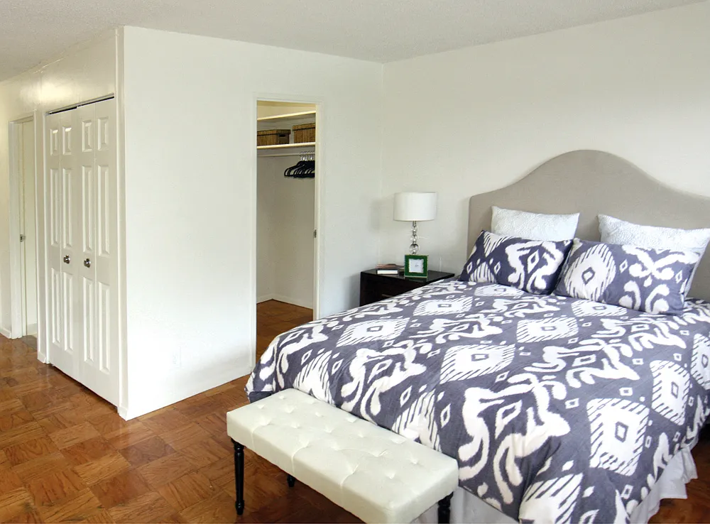 Calvert House Apartments — Photo 2