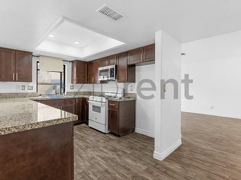 2821 Willow Wind Ct — Photo 9