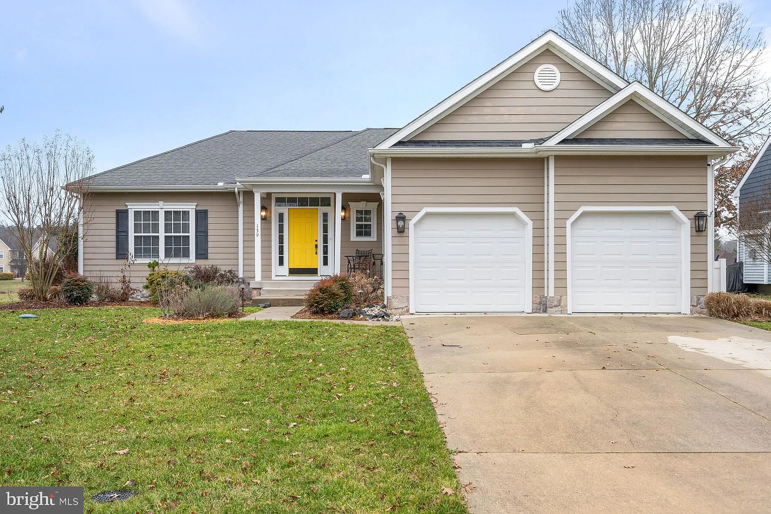 139 W Shore Dr photo 1