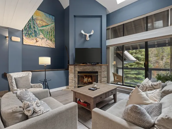 4857 Painted Cliff Rd #8, Whistler, BC V8E 1C8