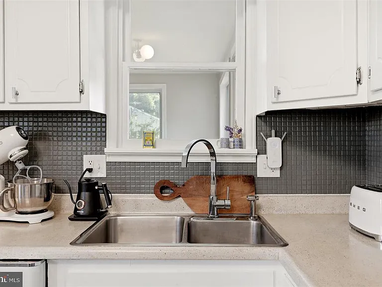 4810 Fox St — Photo 24