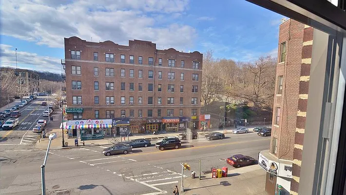 Rented by Park Property Advisors | media 19